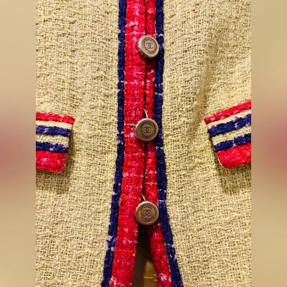 ****SOLD*** Chanel Spring 2006 Runway Yellow Tweed Jacket - Picture 7 of 12